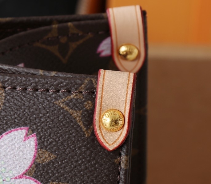 X TM Monogram Canvas Onthego MM With Cherry Blossom