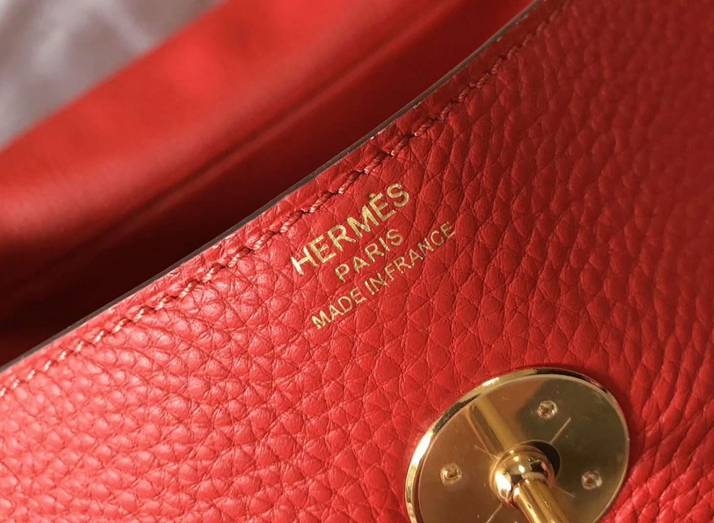 Designer replica H**me5 Lindy 30cm bag in red shade