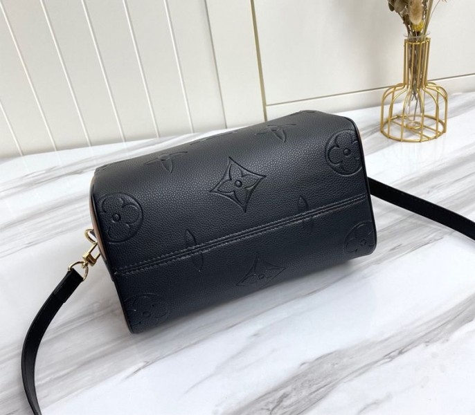 L0vis Vvtt0n Monogram Empreinte Wild At Heart Speedy 25 Bandouliere Handbag In Black