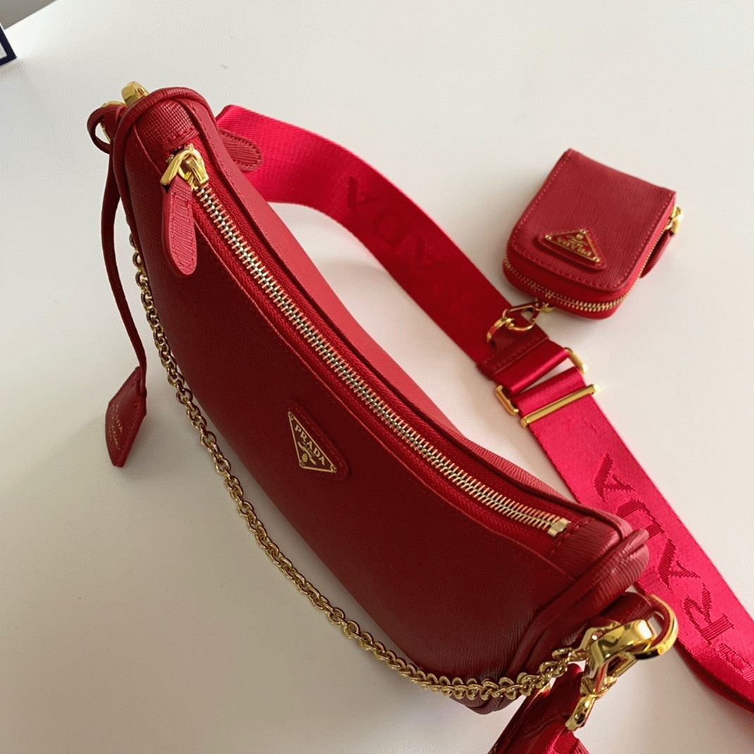 Pra*a Re-Edition 2005 Shoulder Bag Replica in Red