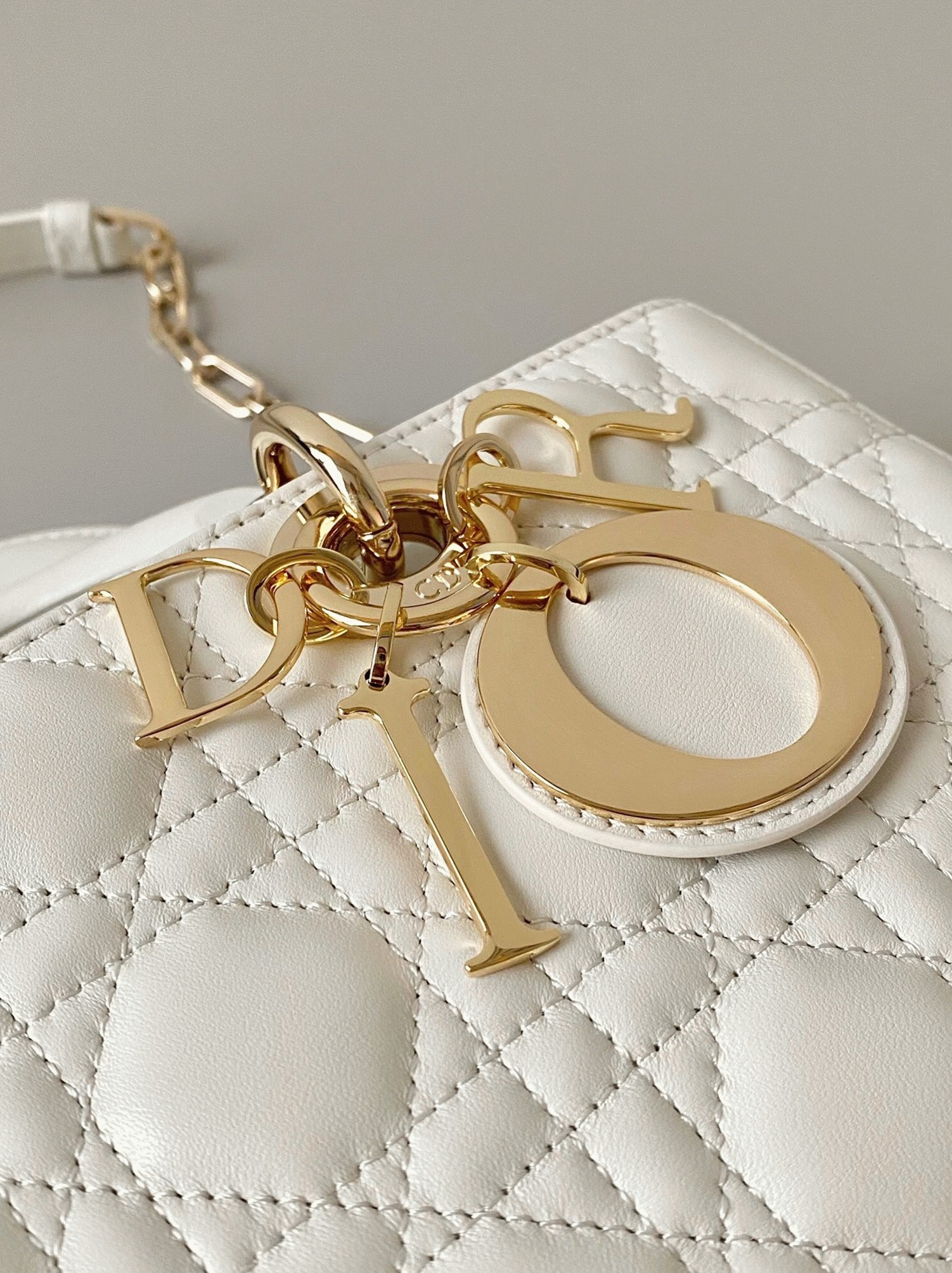 D10r Lady D-Joy Medium Bag Fake in White