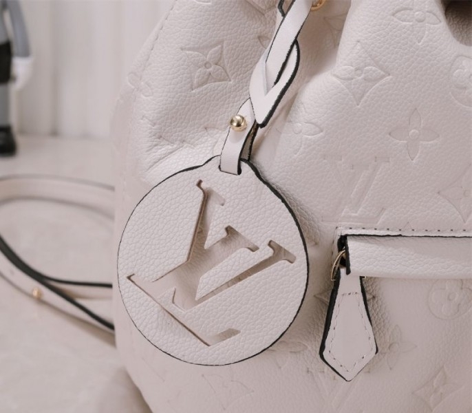 L0vis Vvtt0n Monogram Empreinte Leather Montsouris PM Backpack In White