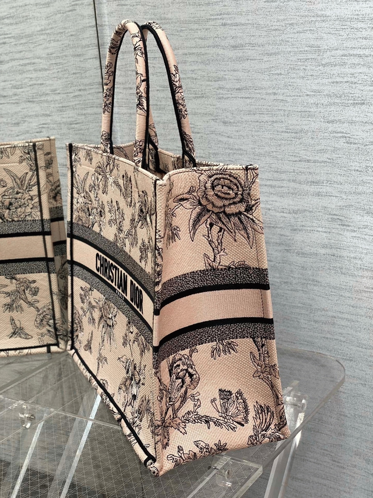 D10r Large Book Tote Bag Fake in Powder Pink Jardin Botanique Embroidery