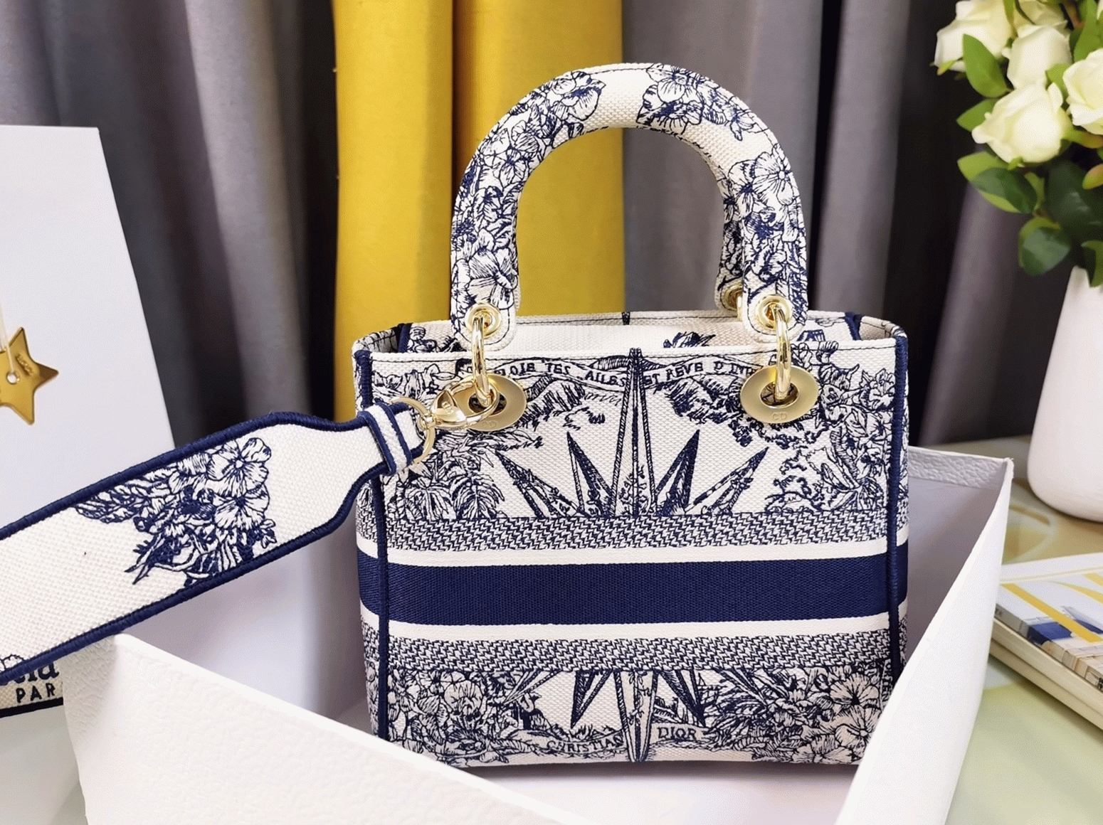 D10r Lady D-Lite Medium Bag Knockoff in Blue Multicolor Rêve d Infini Embroidery
