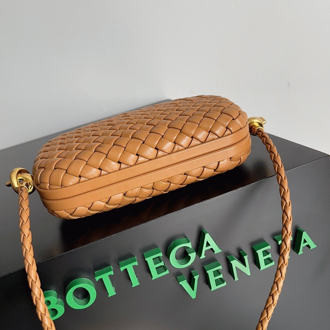 Replica B0tt*ga Ven*ta Knot Minaudiere On Strap Camel Intreccio Lambskin
