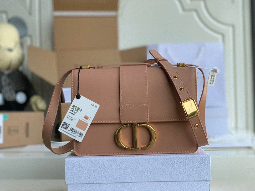 D10r 30 Montaigne Medium Bag Knockoff in Poudre Box Calfskin