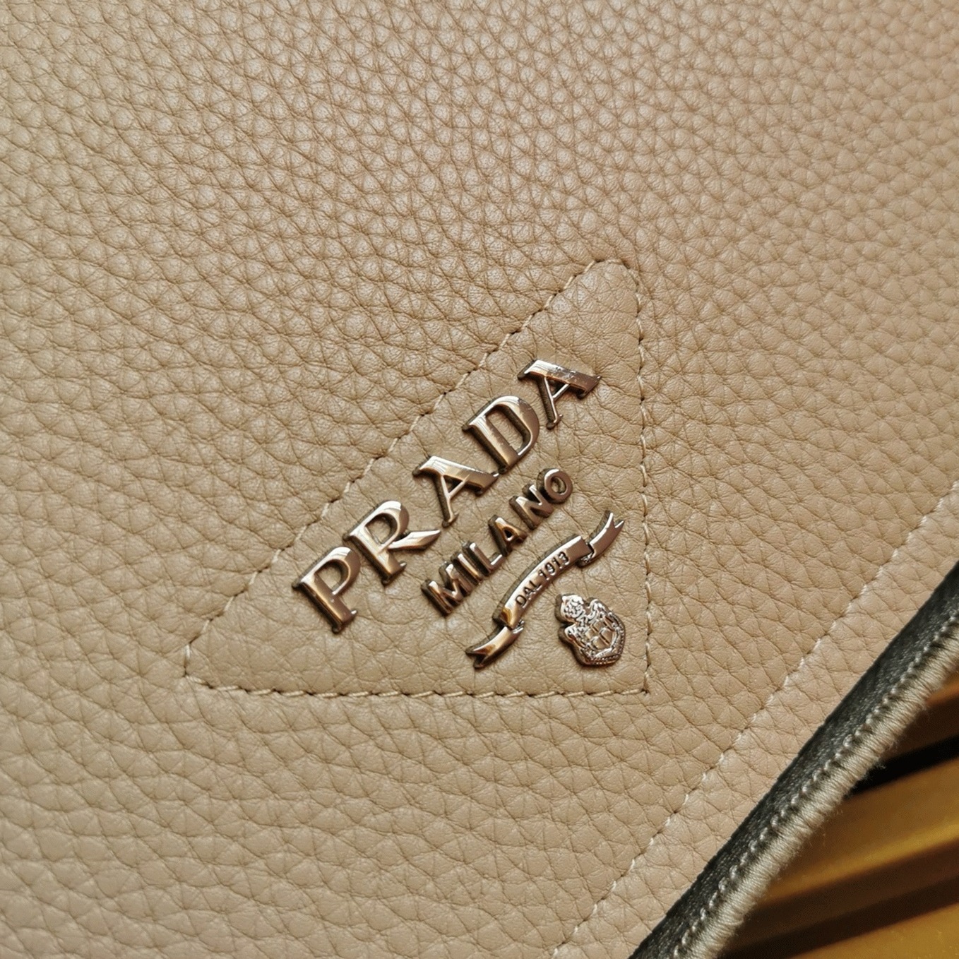 Pra*a Flap Shoulder Bag Fake in Sand