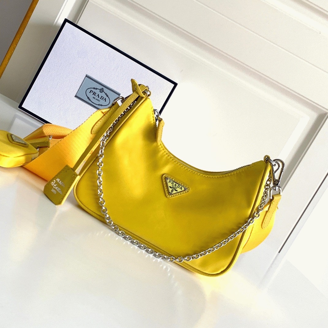 Pra*a Re-Edition Shoulder Bag Fake in Yellow