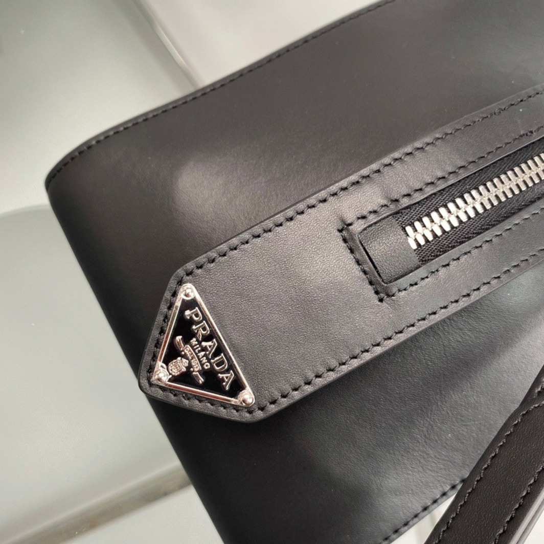 Pra*a S*pernova Medium Top Handle Bag Fake in Black