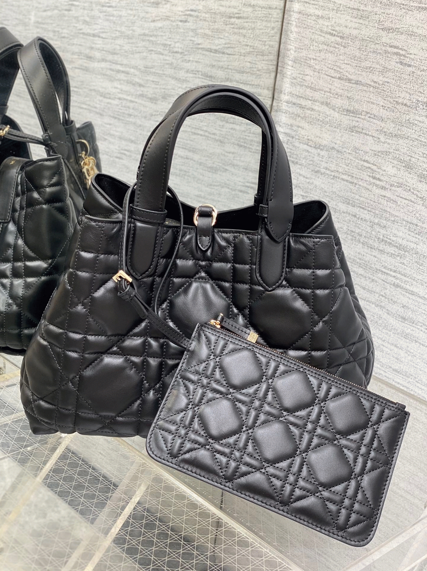 D10r Toujours Medium Bag Replica in Black Macrocannage Calfskin