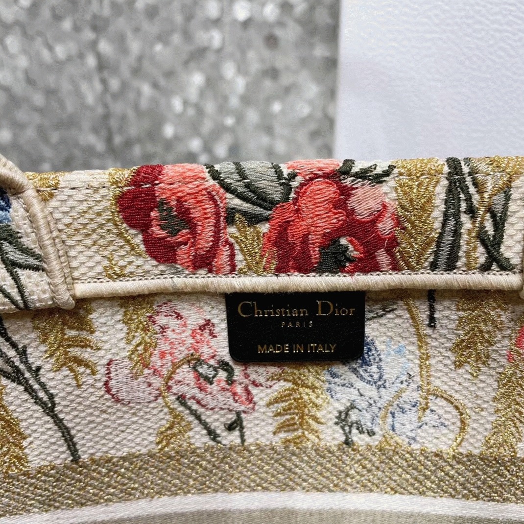 D10r Medium Book Tote Bag Fake in Hibiscus Metallic Thread Embroidery