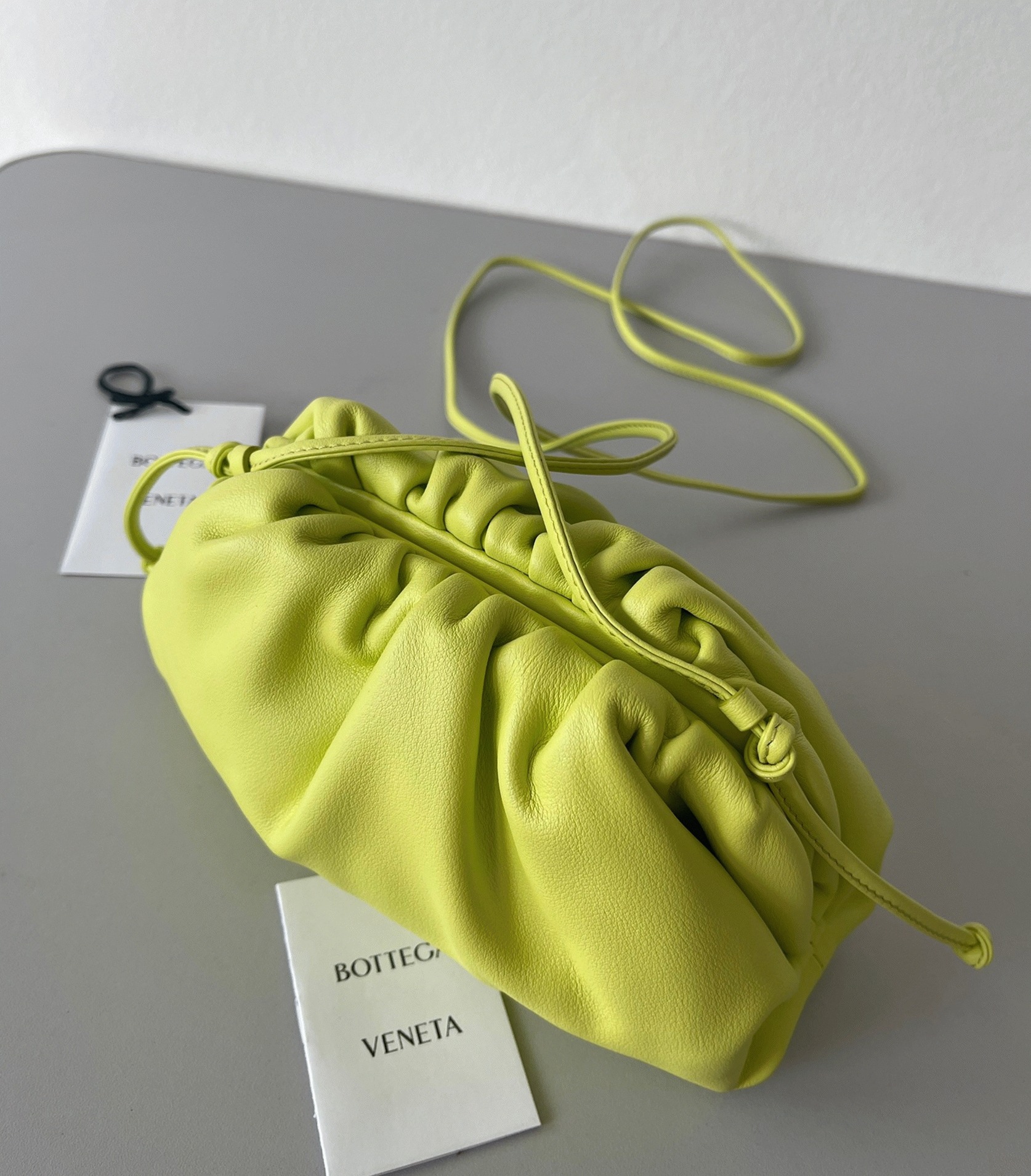 Replica B0tt*ga Ven*ta Mini Pouch with Strap Kiwi