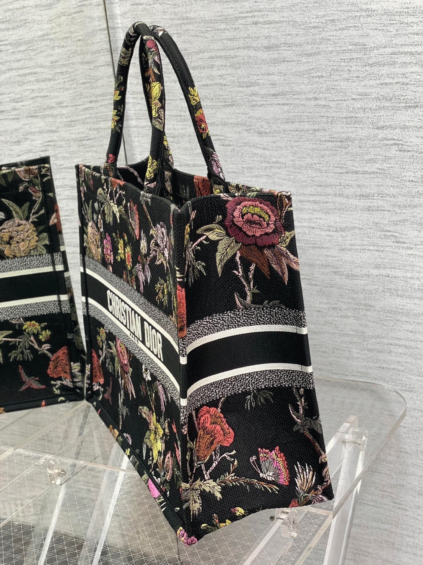 D10r Large Book Tote Bag Faux in Black Jardin Botanique Embroidery