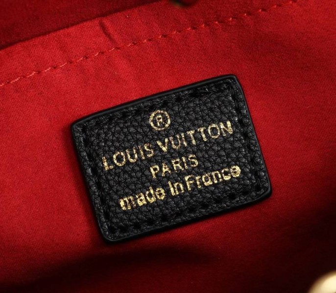 L0vis Vvtt0n Monogram Empreinte Montaigne BB In Black