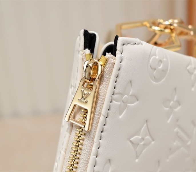 L0vis Vvtt0n Coussin PM Bag In Cream With Jacquard Strap