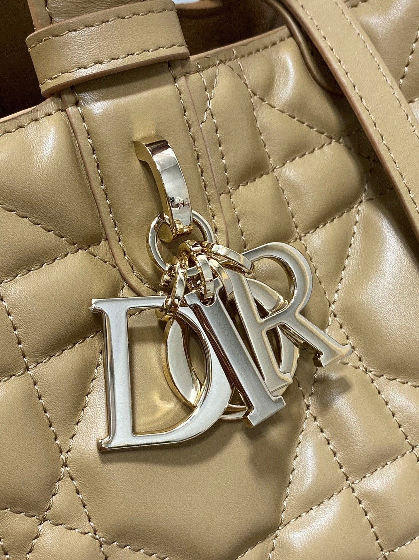 D10r Toujours Medium Bag Fake in Tan Macrocannage Calfskin