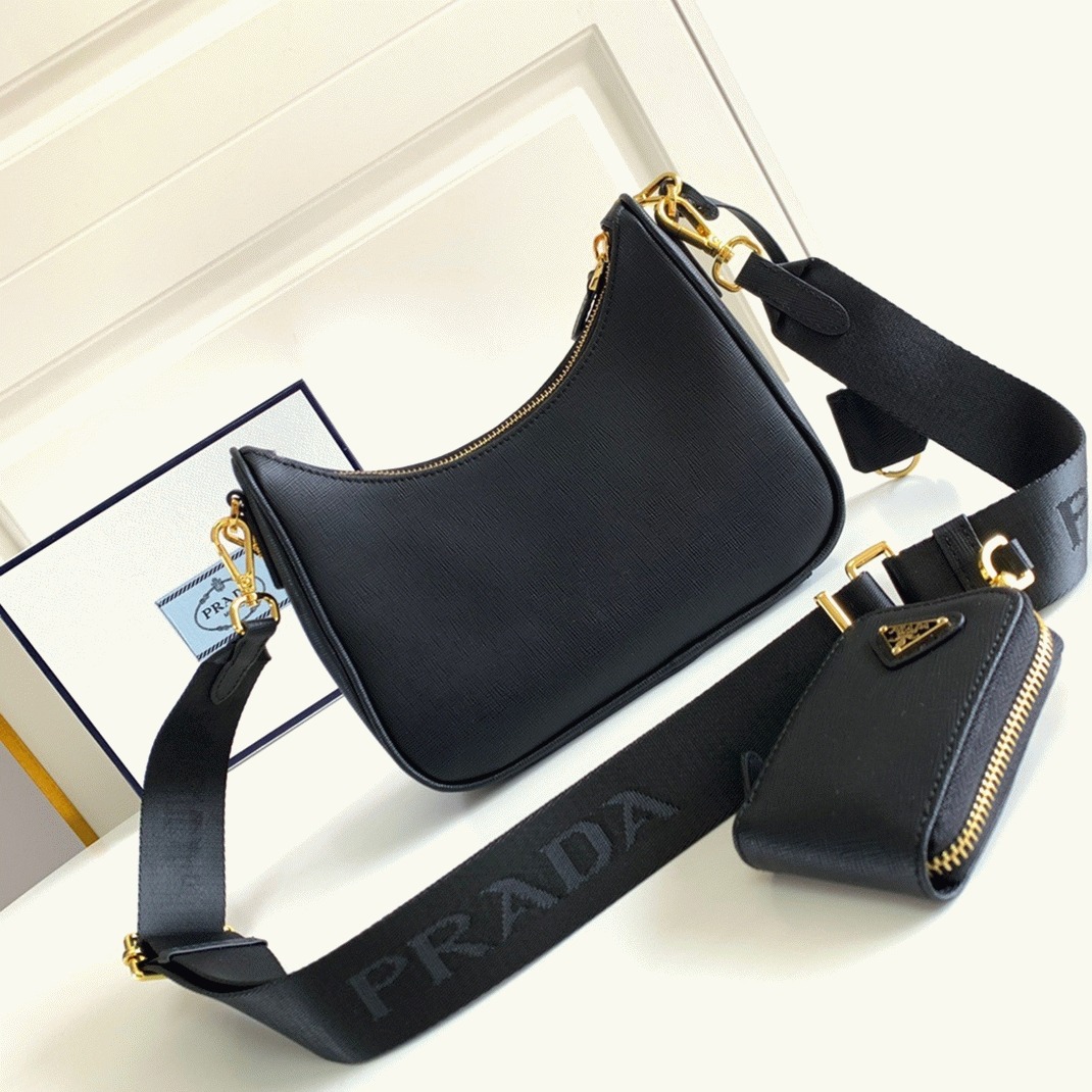 Pra*a Re-Edition 2005 Shoulder Bag Fake in Black