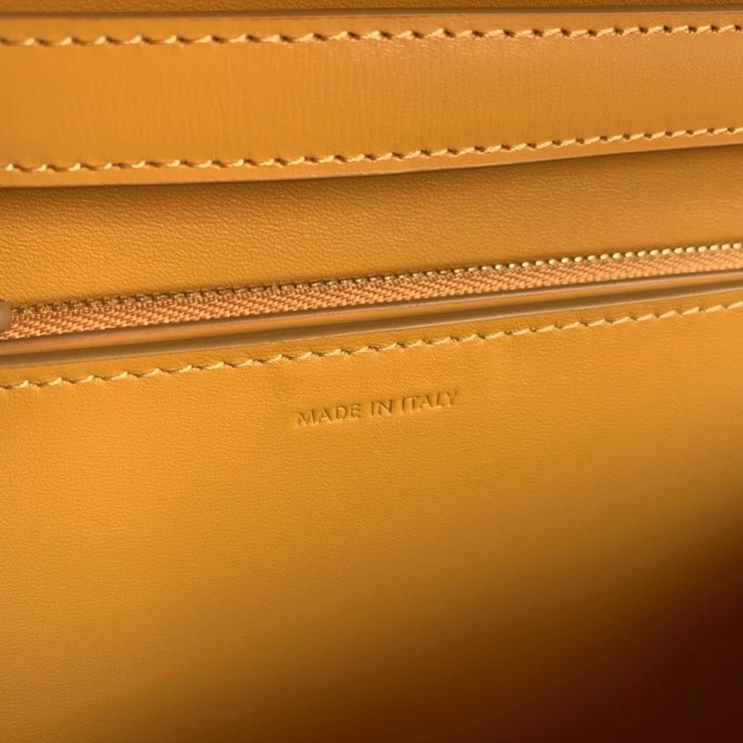 Top Quality Knockoff Ce1i*e Classic Box Medium Bag In Yellow