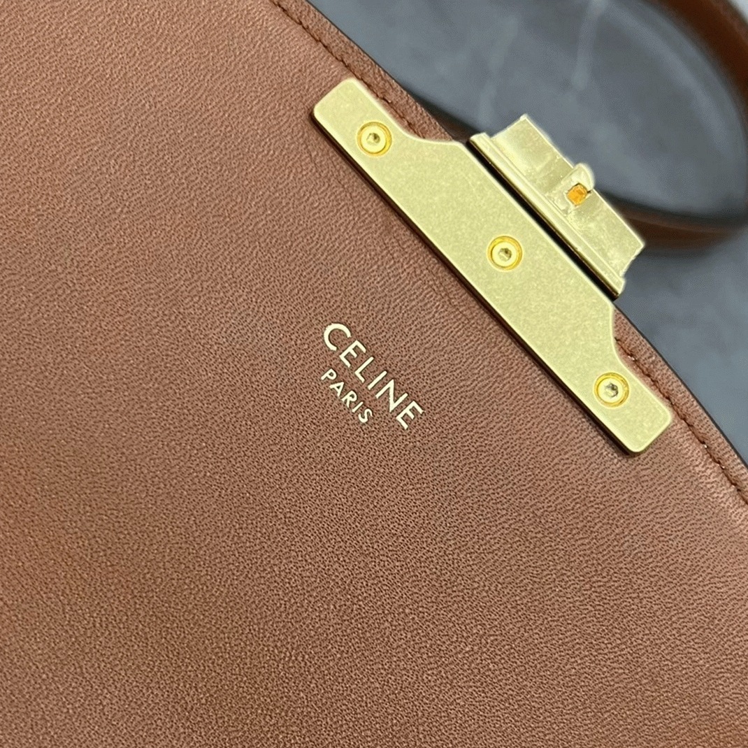 Top Quality Ce1i*e Triomphe Teen Bag In Tweed