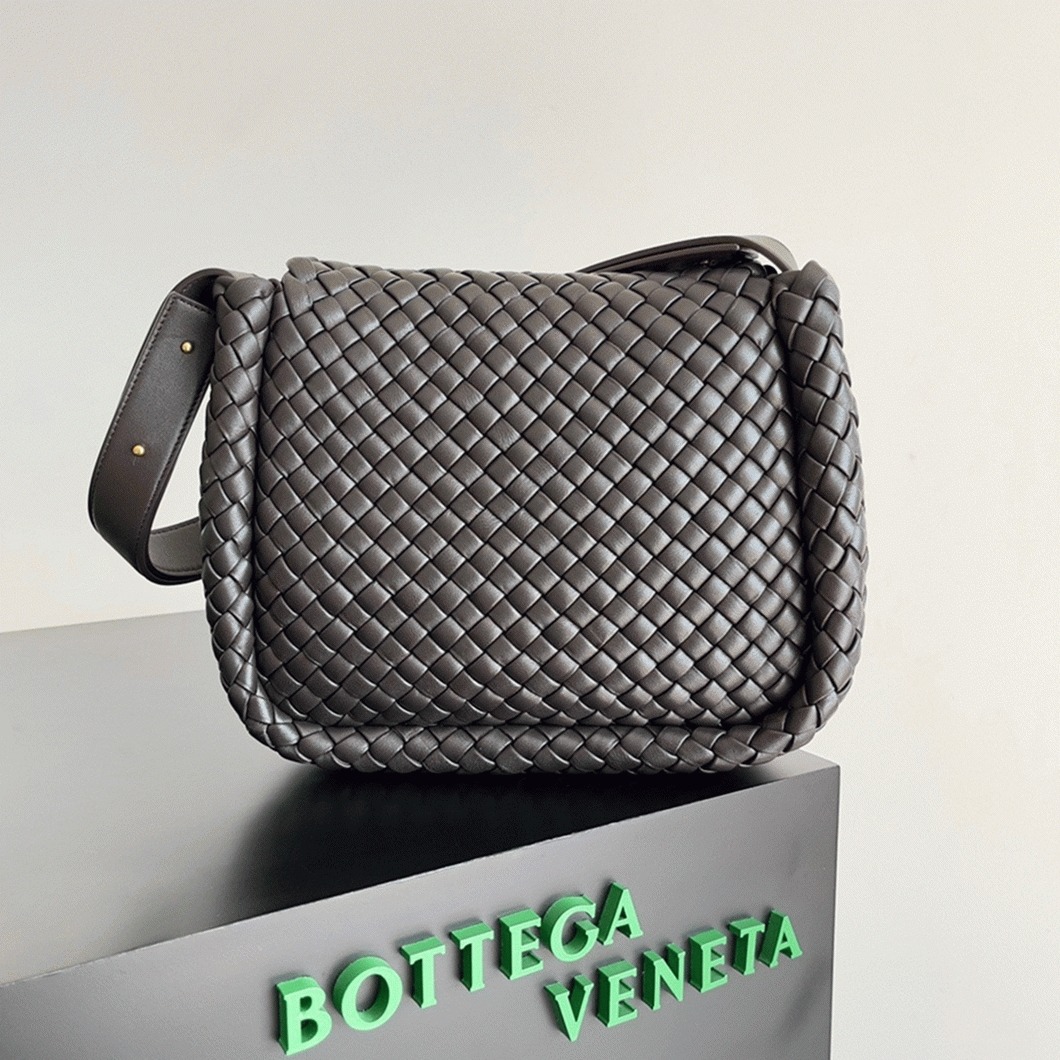 Fake B0tt*ga Ven*ta Cobble Small Bag Fondant