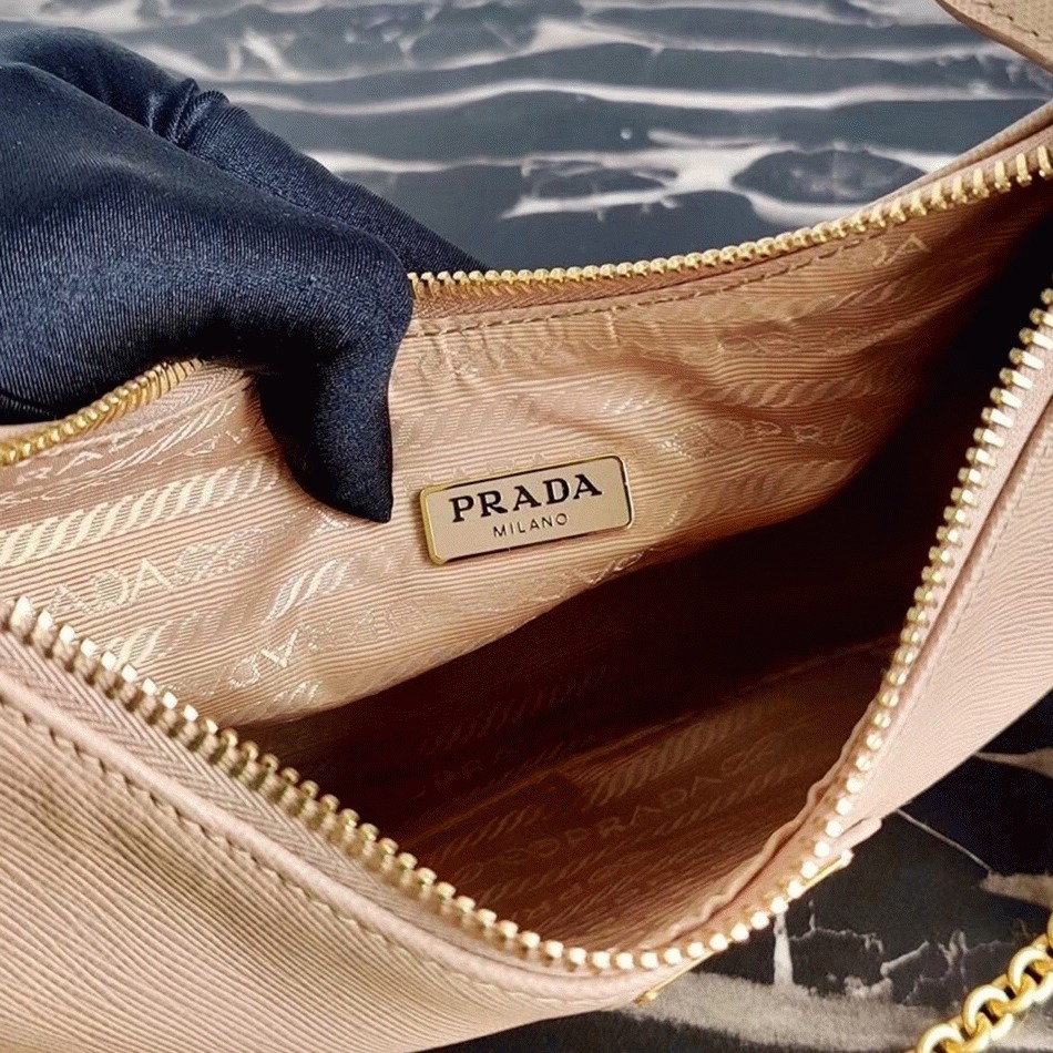 Pra*a Re-Edition Shoulder Bag Replica in Beige