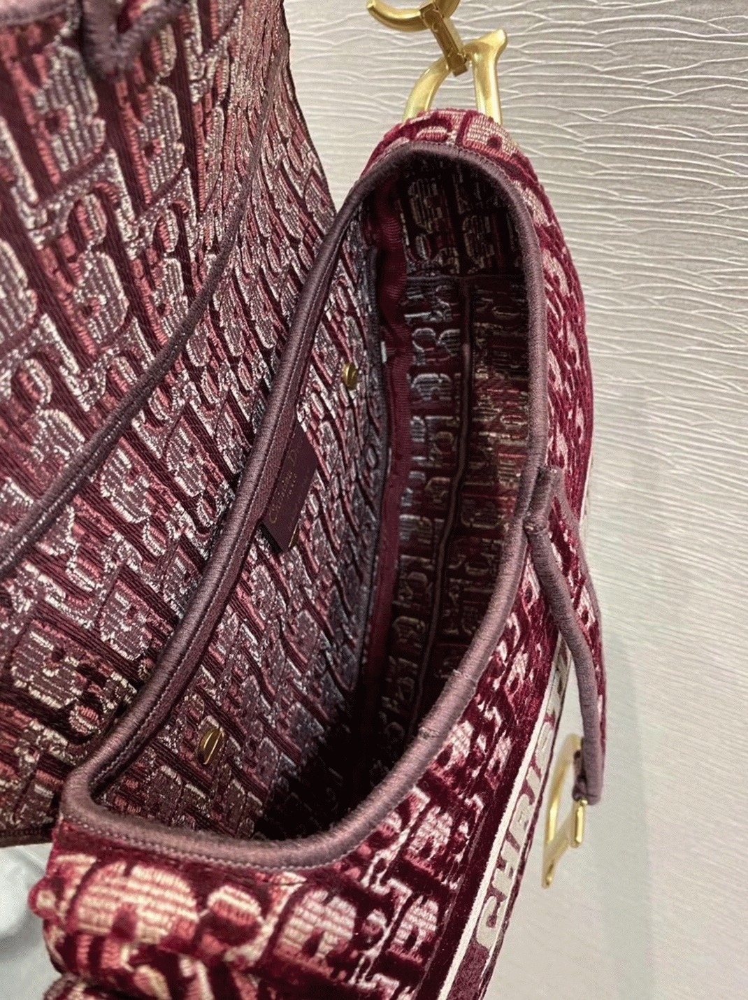 D10r Saddle Bag Faux in Bordeaux Velvet Oblique Embroidered