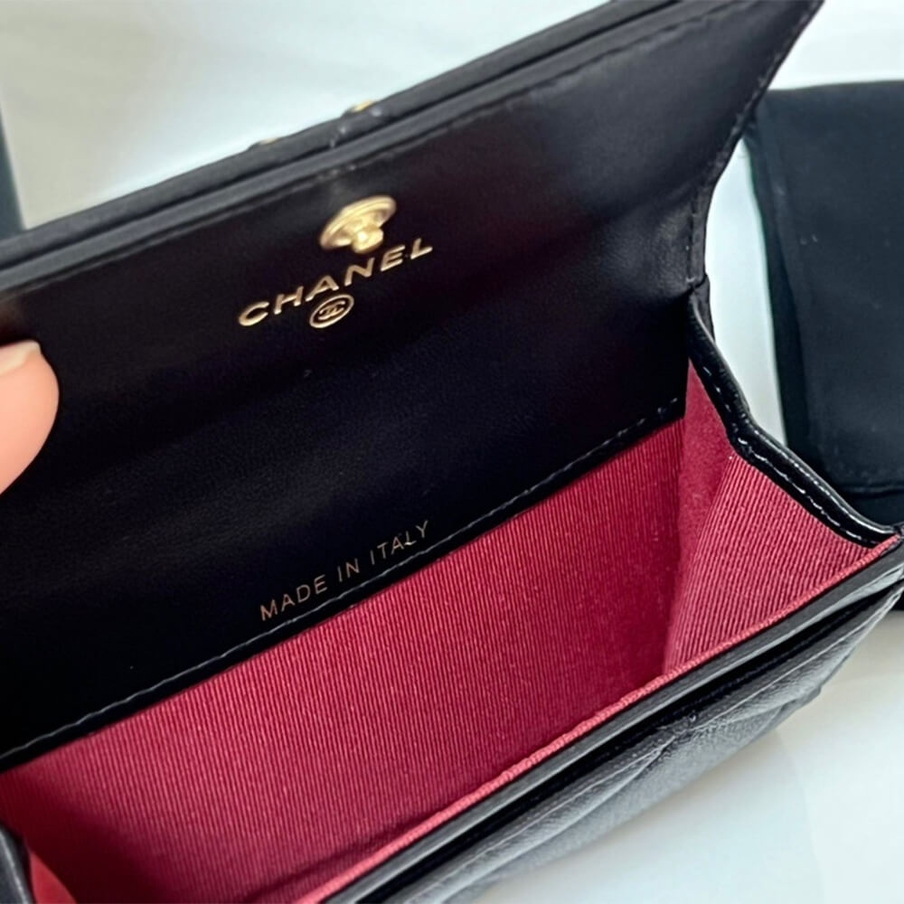 Ch**el 19 flap card holder