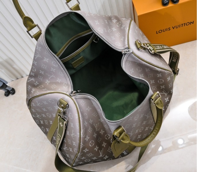 LV Monogram Gradient Canvas Keepall Bandouliere 55 In Khaki Green