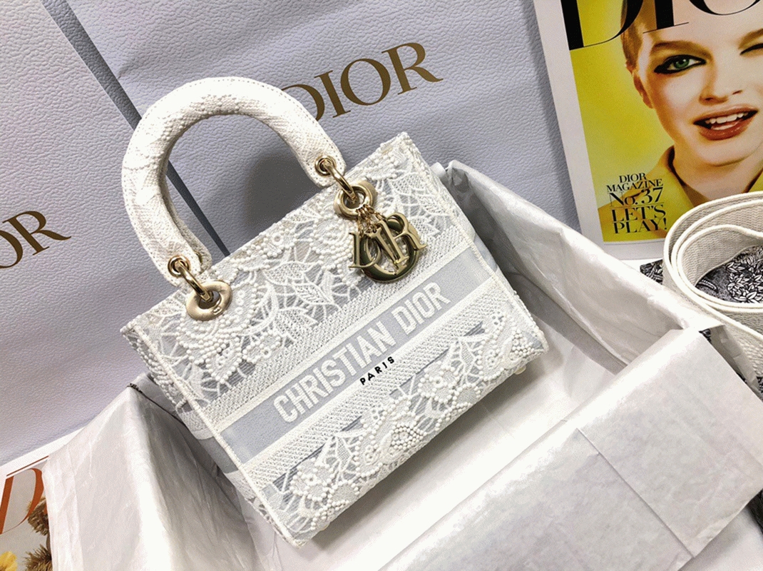 D10r Lady D-Lite Medium Bag Fake in Embroidery with Macrame Effect