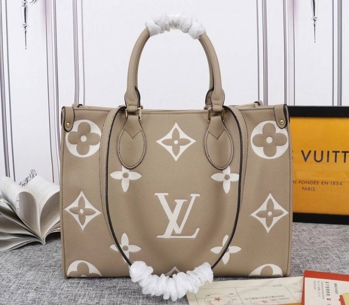 L0vis Vvtt0n Monogram Empreinte OnTheGo MM Tote In Tourterelle Gray