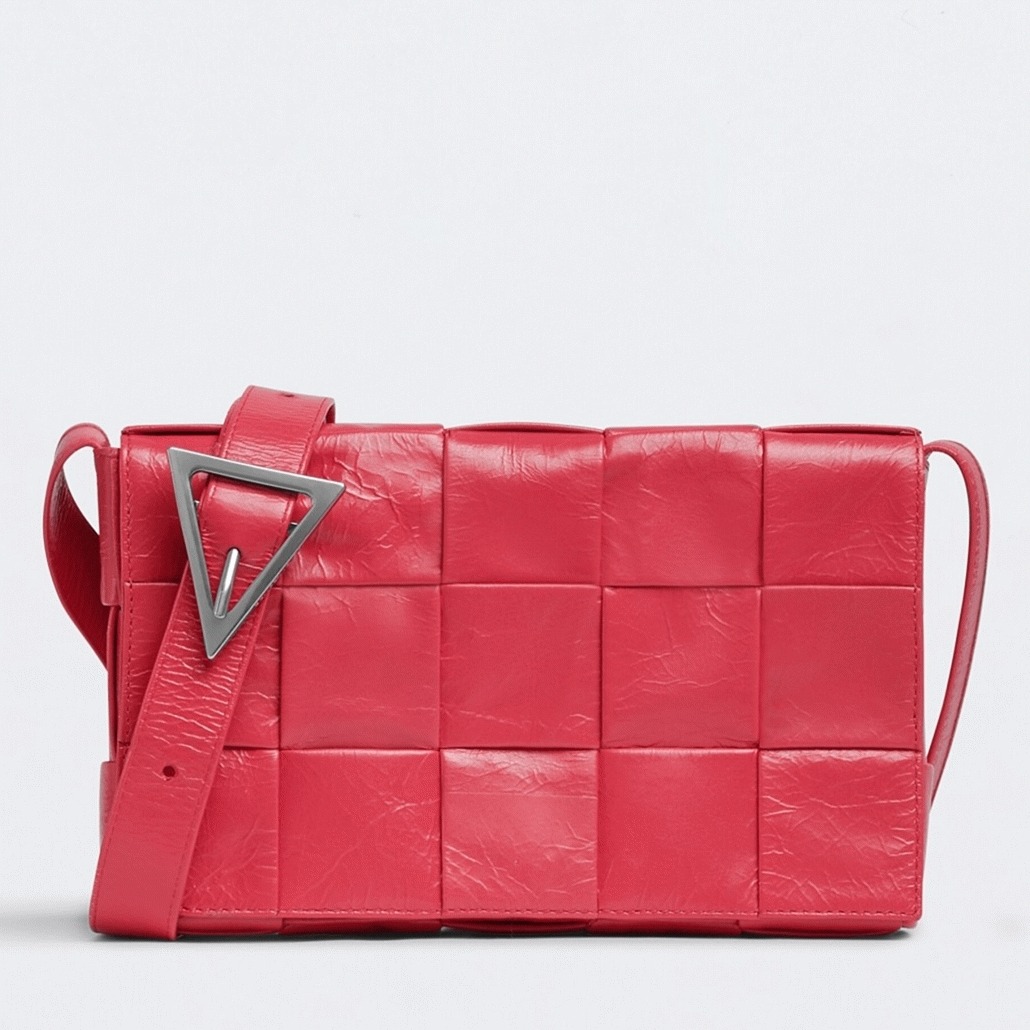 Top Quality Fake B0tt*ga Ven*ta Cassette Bag In Lollipop