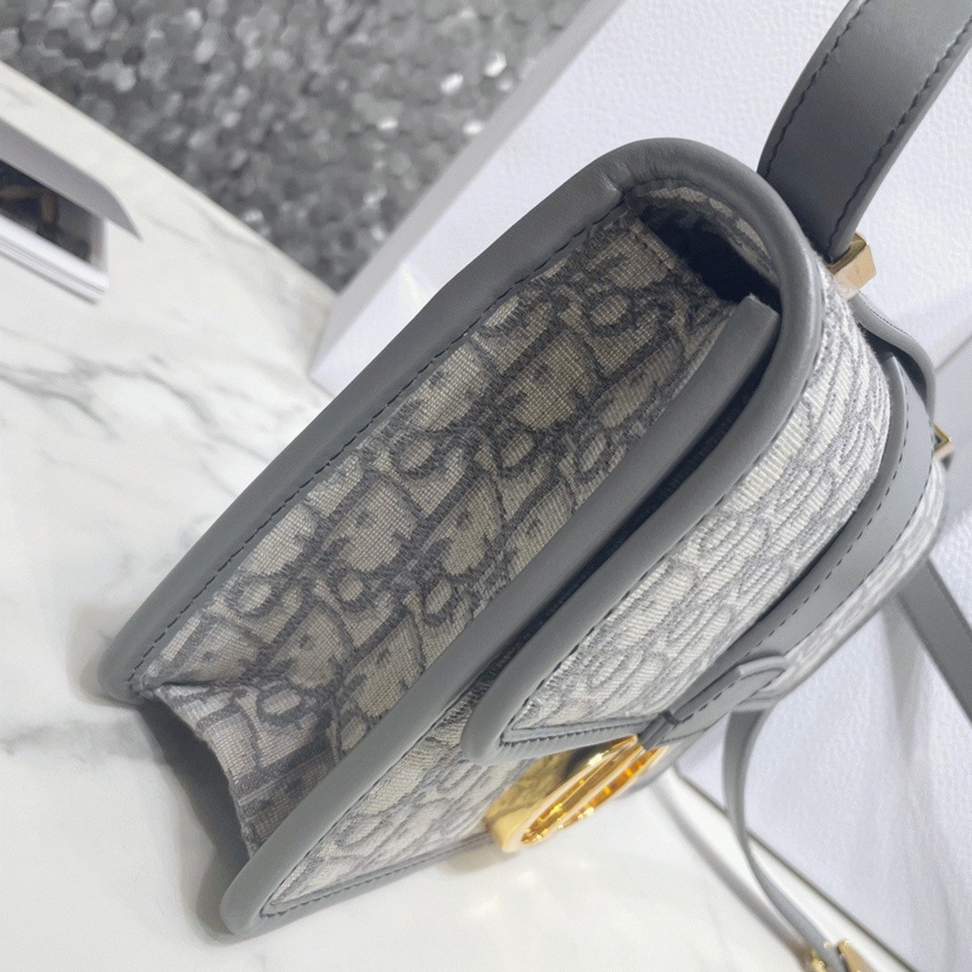 D10r 30 Montaigne Medium Bag Fake in Grey D10r Oblique Jacquard