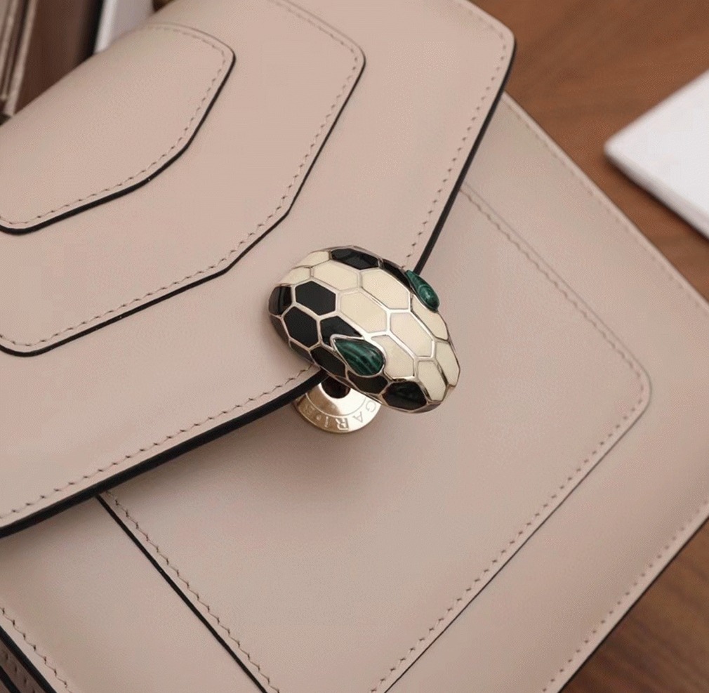 Fake Bv1g*ai Serpenti Forever Small Bag Beige Calfskin