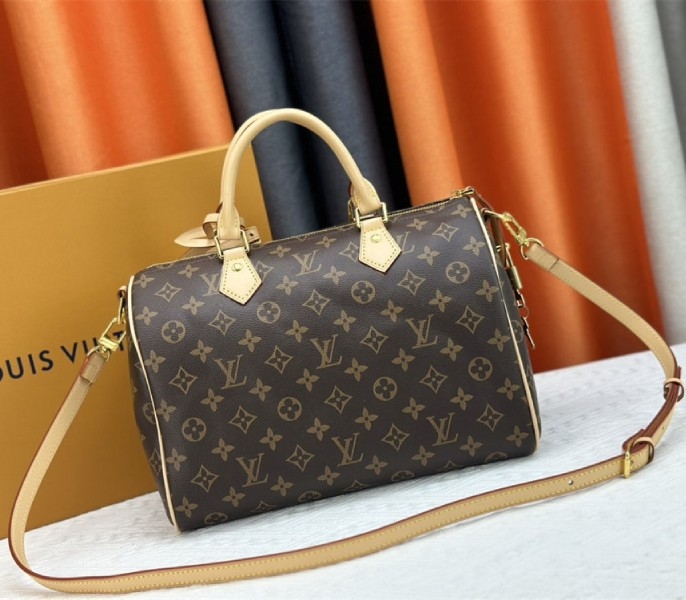 L0vis Vvtt0n Monogram Canvas Speedy P9 Bandouliere 30 Bag