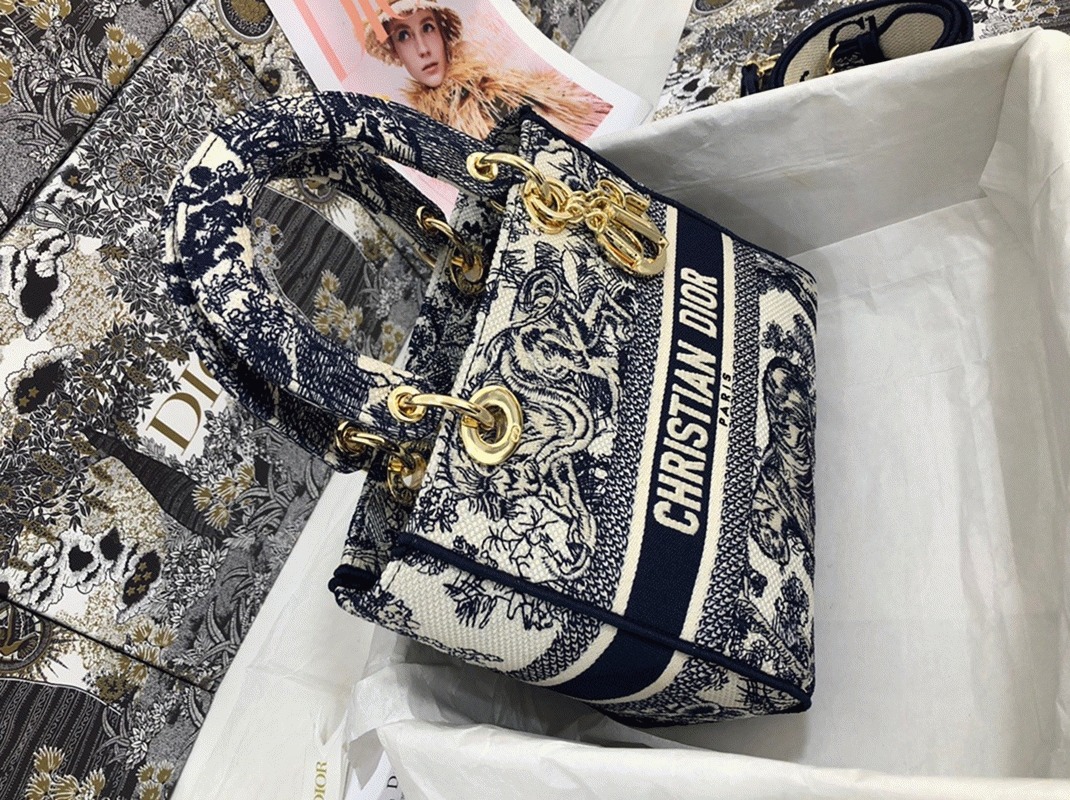 D10r Lady D-Lite Medium Bag Knockoff in Blue Toile de Jouy Embroidery