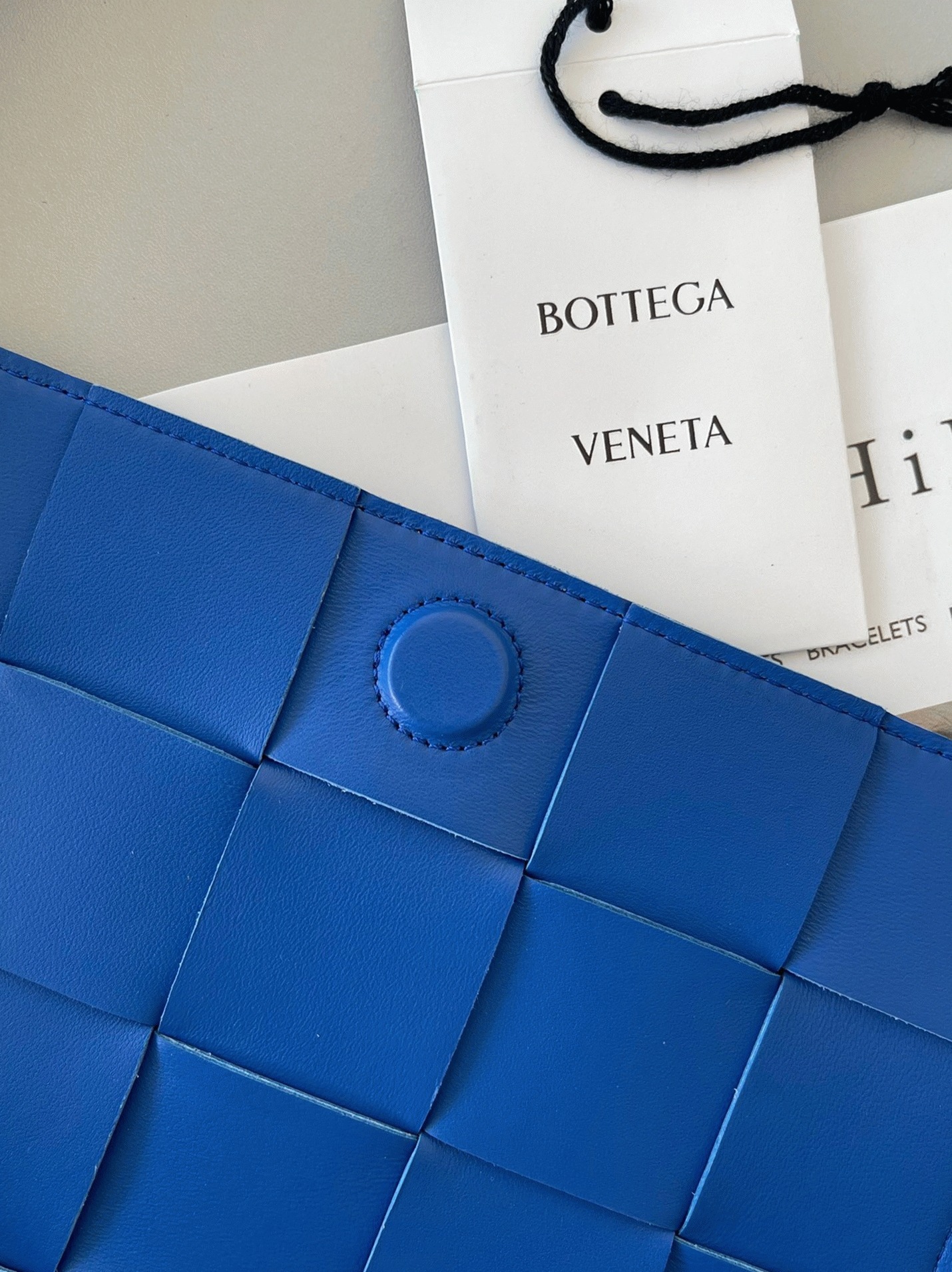 Top Quality Knockoff B0tt*ga Ven*ta Cassette Bag In Blue