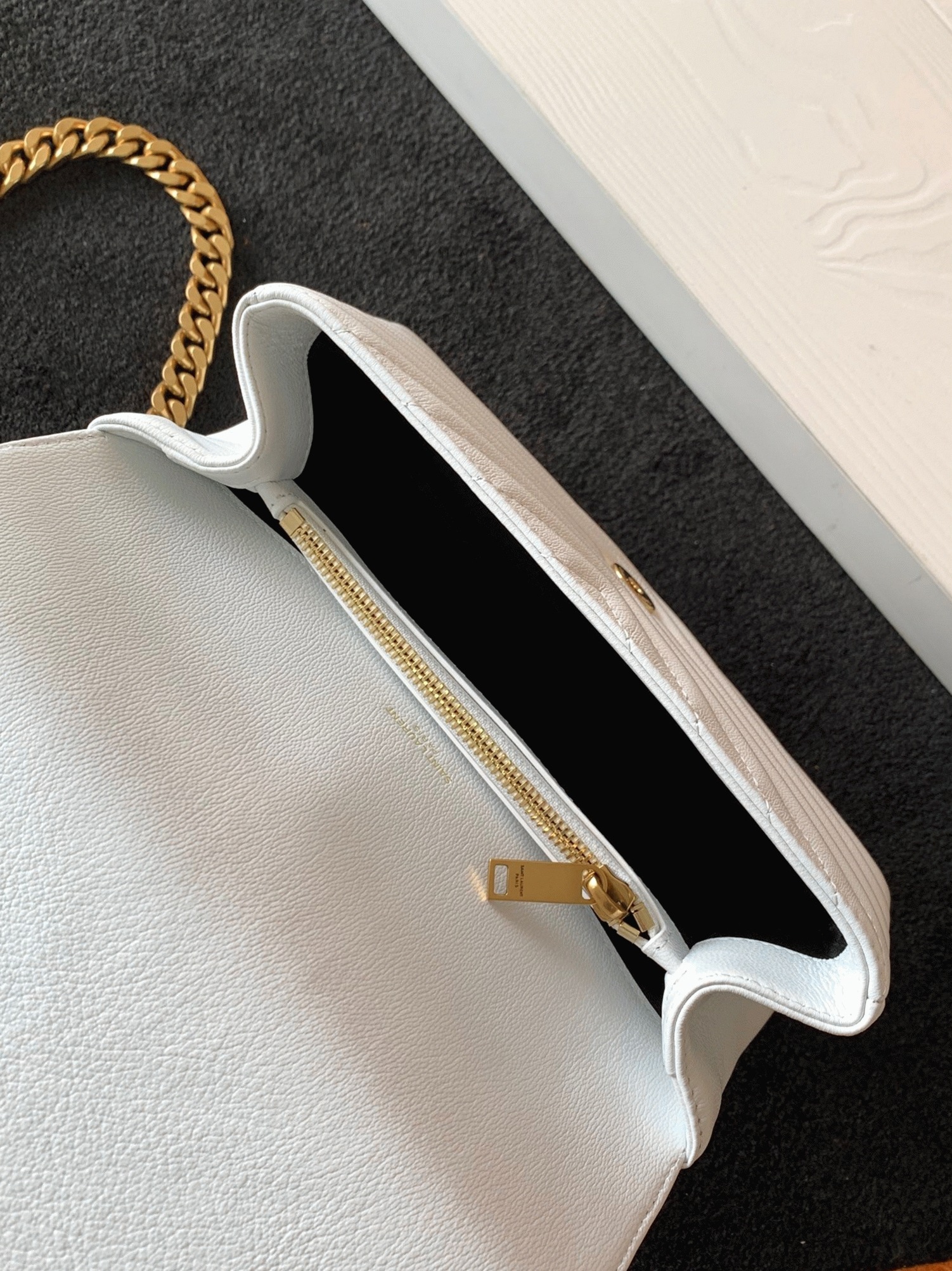Replica Sa1nt Lau*nt College Medium Chain Bag White