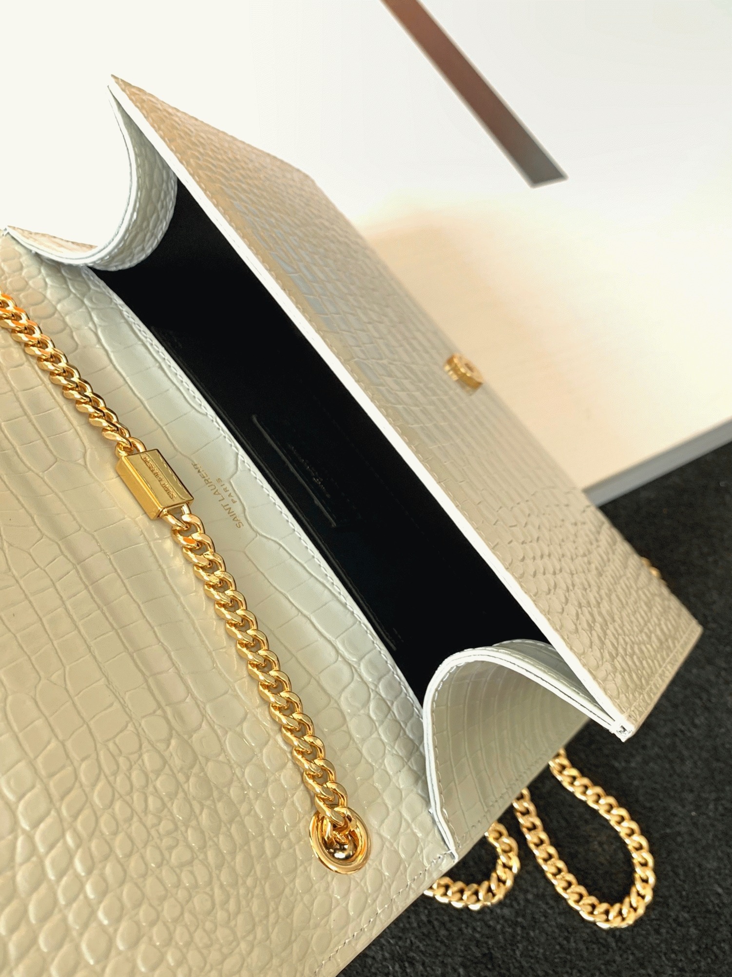 Replica Sa1nt Lau*nt Kate Medium Tassel Bag White Crocodile-embossed Leather