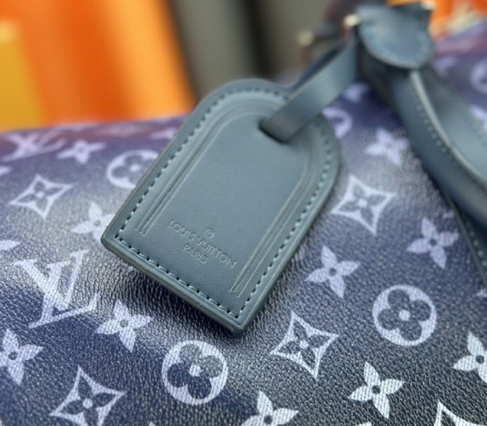 L0vis Vvtt0n Monogram Gradient Canvas Keepall Bandouliere 50 In Navy Blue