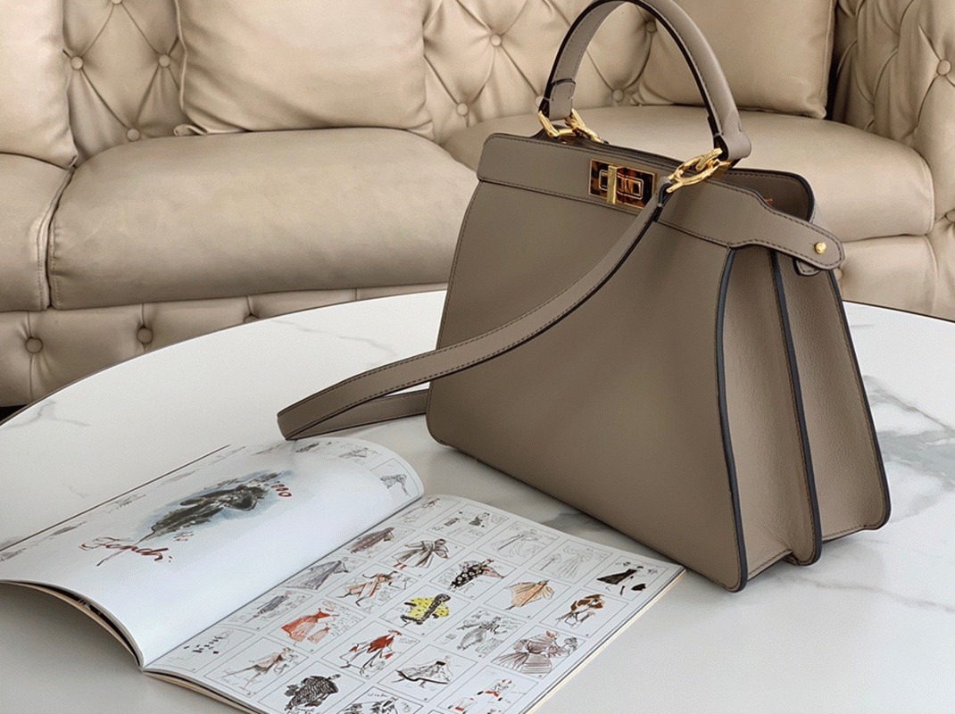 Top Quality Knockoff F**di Peekaboo ISeeU Medium Bag In Grey Calfskin