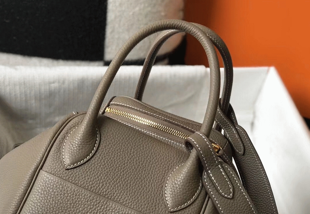 Replica H**me5 Lindy 30cm bag in taupe color