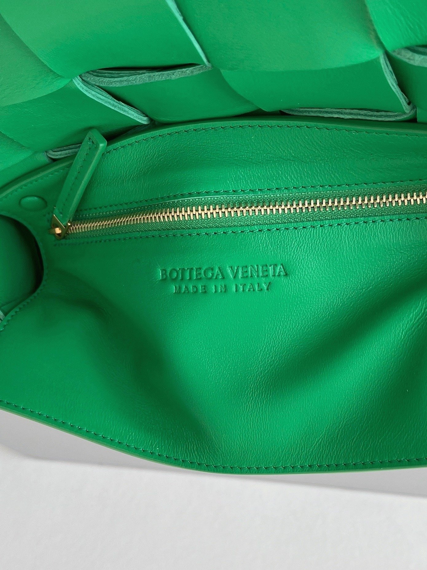 Top Quality Knockoff B0tt*ga Ven*ta Cassette Fringed Bag In Parakeet