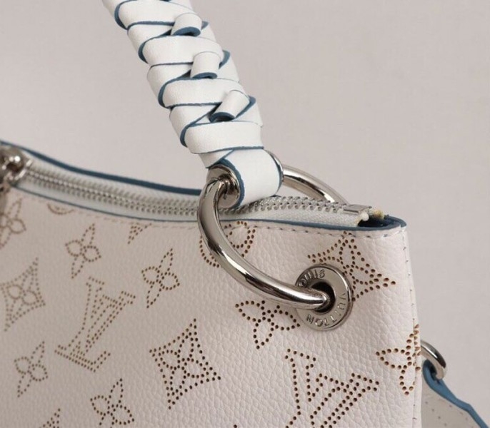 LV Mahina Beaubourg MM Hobo In Off White