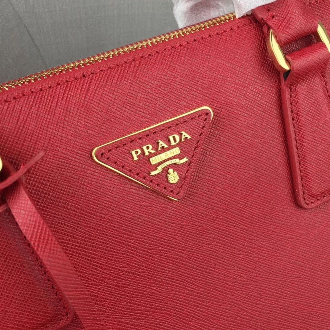Red Pra*a Galleria Large Bag Best Replica