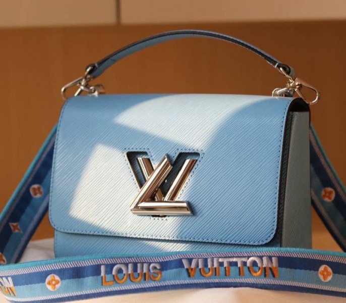 L0vis Vvtt0n Epi Leather Twist MM Bag With Jacquard Strap In Bleuet Blue