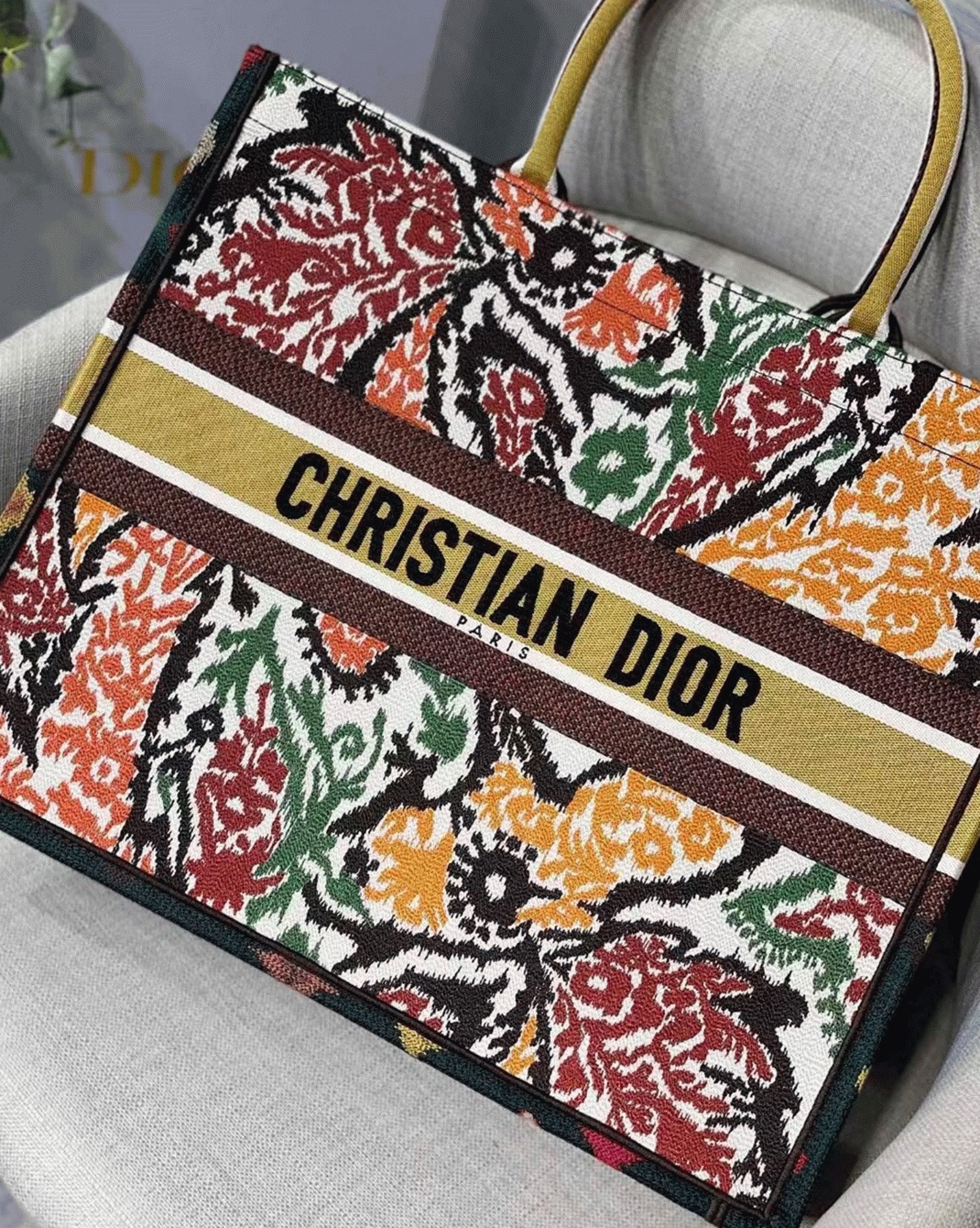 D10r Large Book Tote Bag Faux in Yellow Multicolor D10r Paisley Embroidery