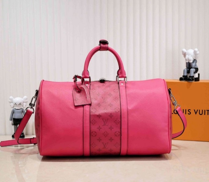L0vis Vvtt0n Taiga Leather Keepall Bandouliere 50 Travel Bag In Pink
