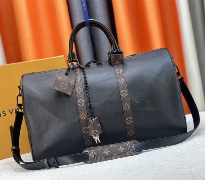 L0vis Vvtt0n Taiga Leather Keepall Bandouliere 45 In Black And Monogram Macassar Canvas
