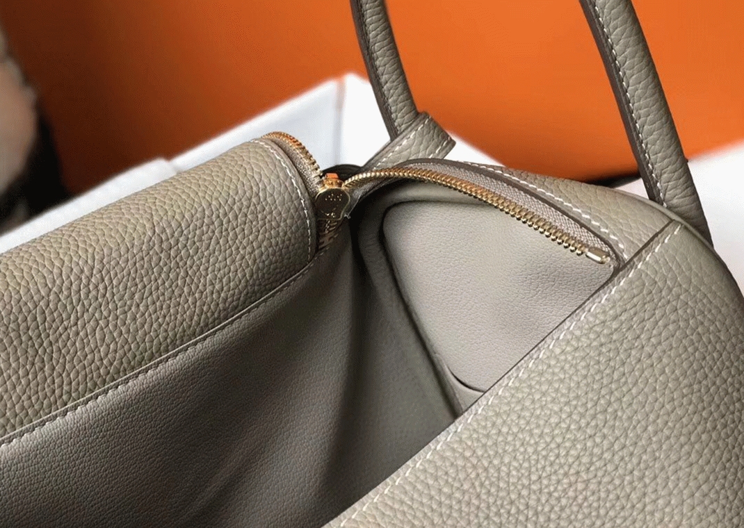 Knockoff H**me5 Lindy 30cm bag in gris tourterelle tone
