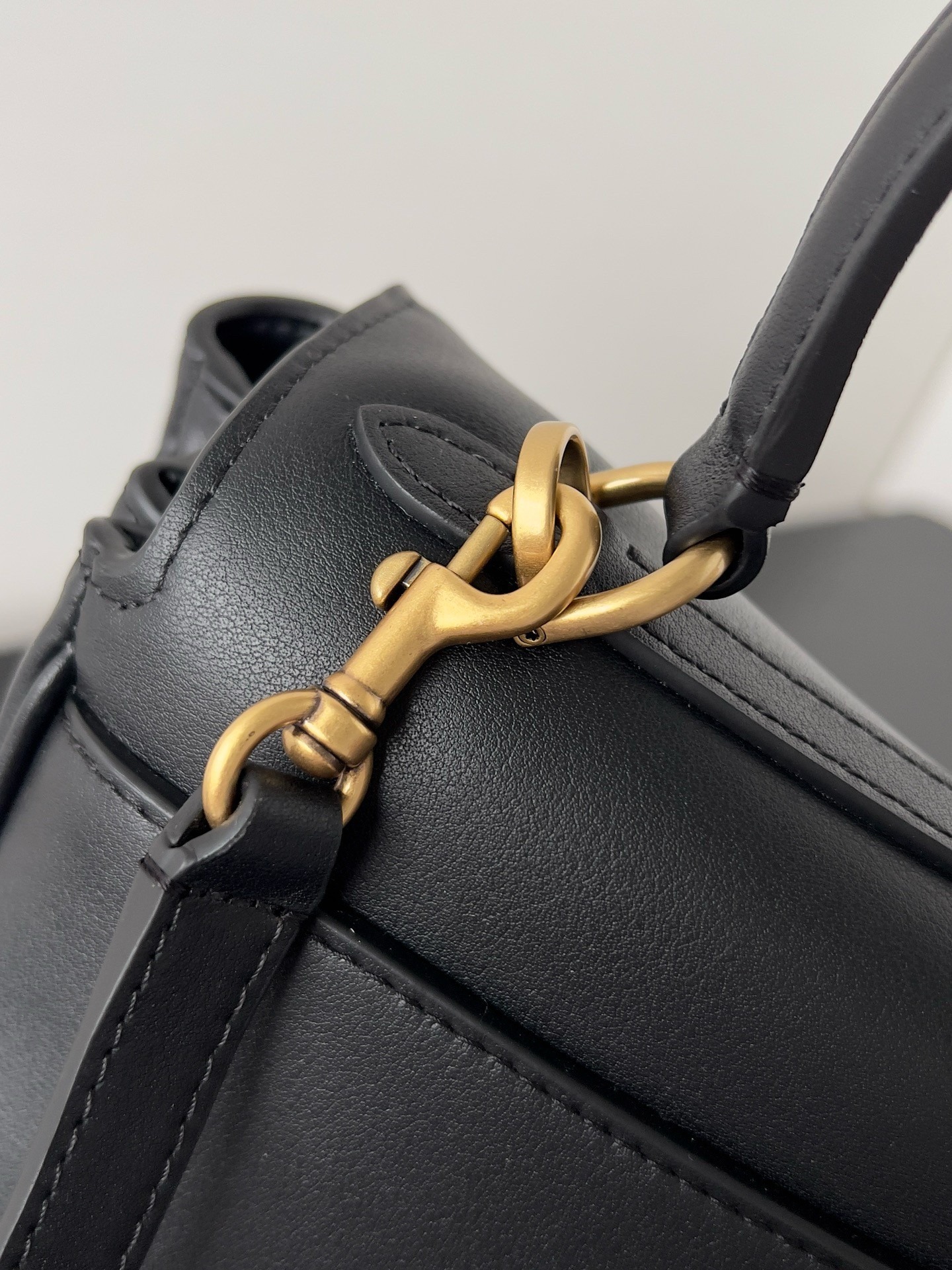 Knockoff Ba1en*iaga Rodeo Medium Bag Black Calfskin